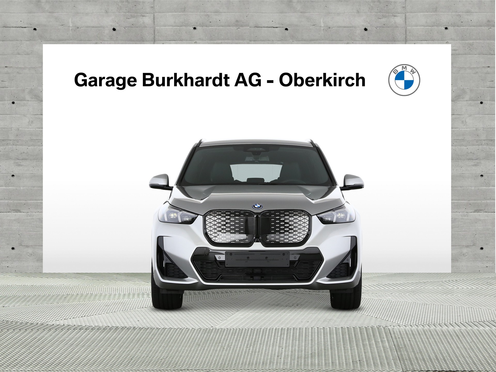 BMW iX1 xDrive 30 M Sport Pro-image-4