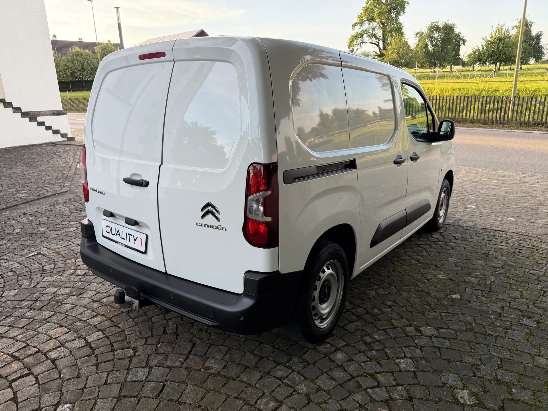 CITROEN Berlingo Van 1.5 Blue HDi / Ab MFK / Service gepflegt/ 36 Monate Garantie/ Anhängerkupplung 1350kg / Klima / Tempomat-image-5