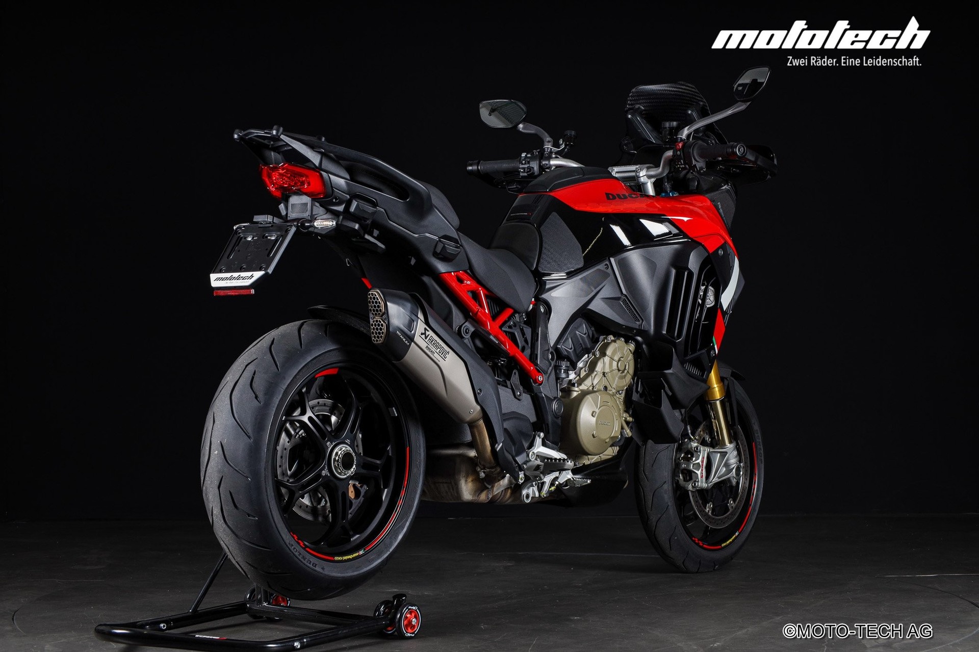 DUCATI Multistrada V4 Pikes Peak-showroom-element-2
