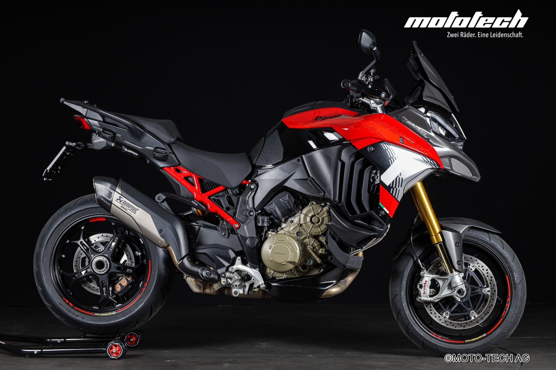 DUCATI Multistrada V4 Pikes Peak-showroom-element-1