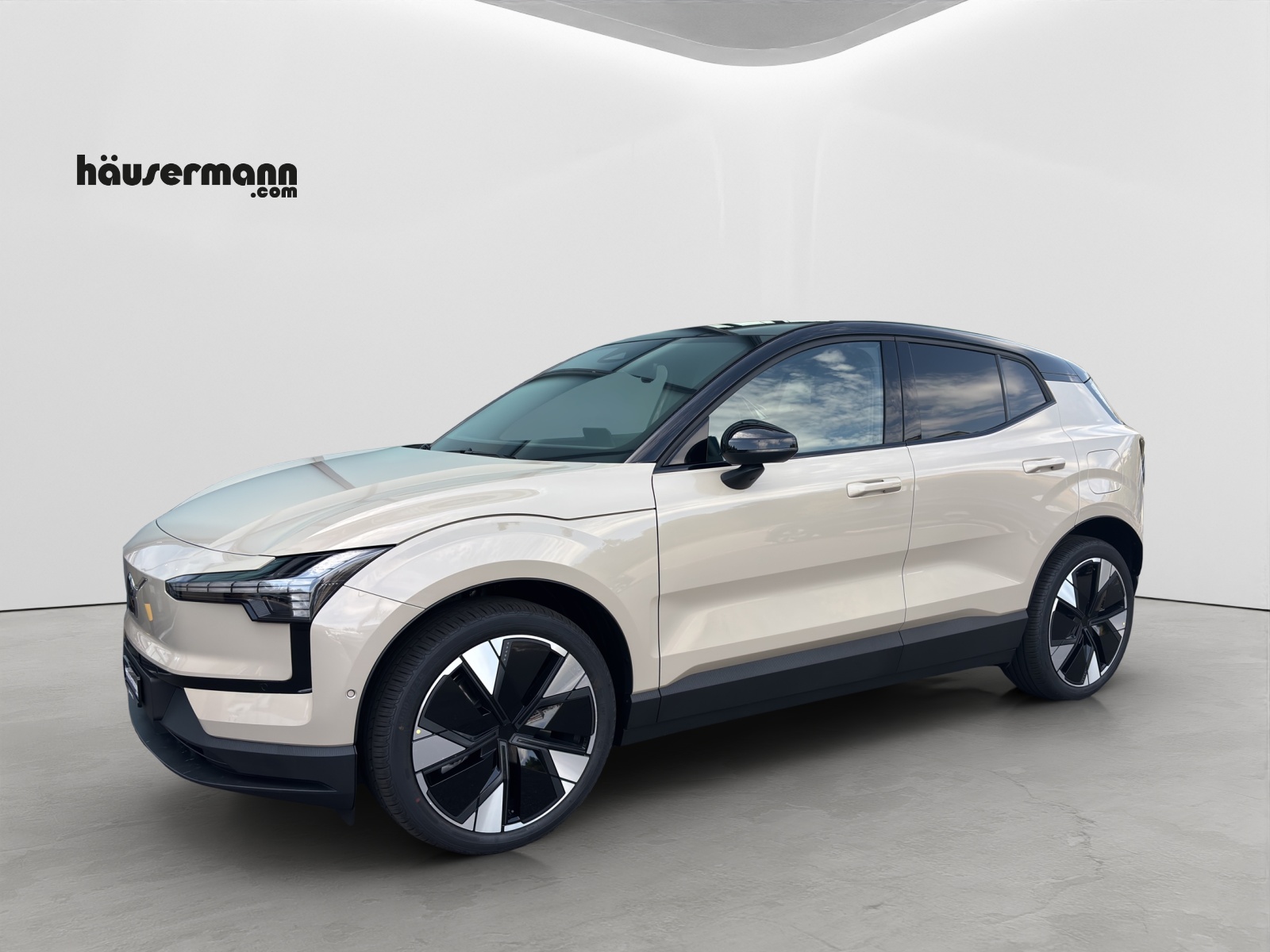 VOLVO EX30 P8 Ultra AWD-image-0