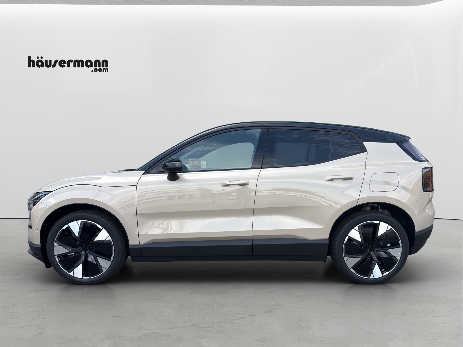 VOLVO EX30 P8 Ultra AWD-image-1