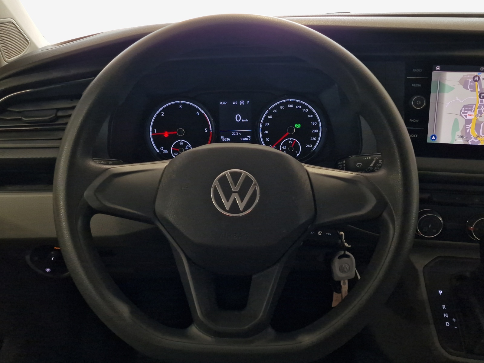 VW T6.1 2.0 TDI DSG-image-9