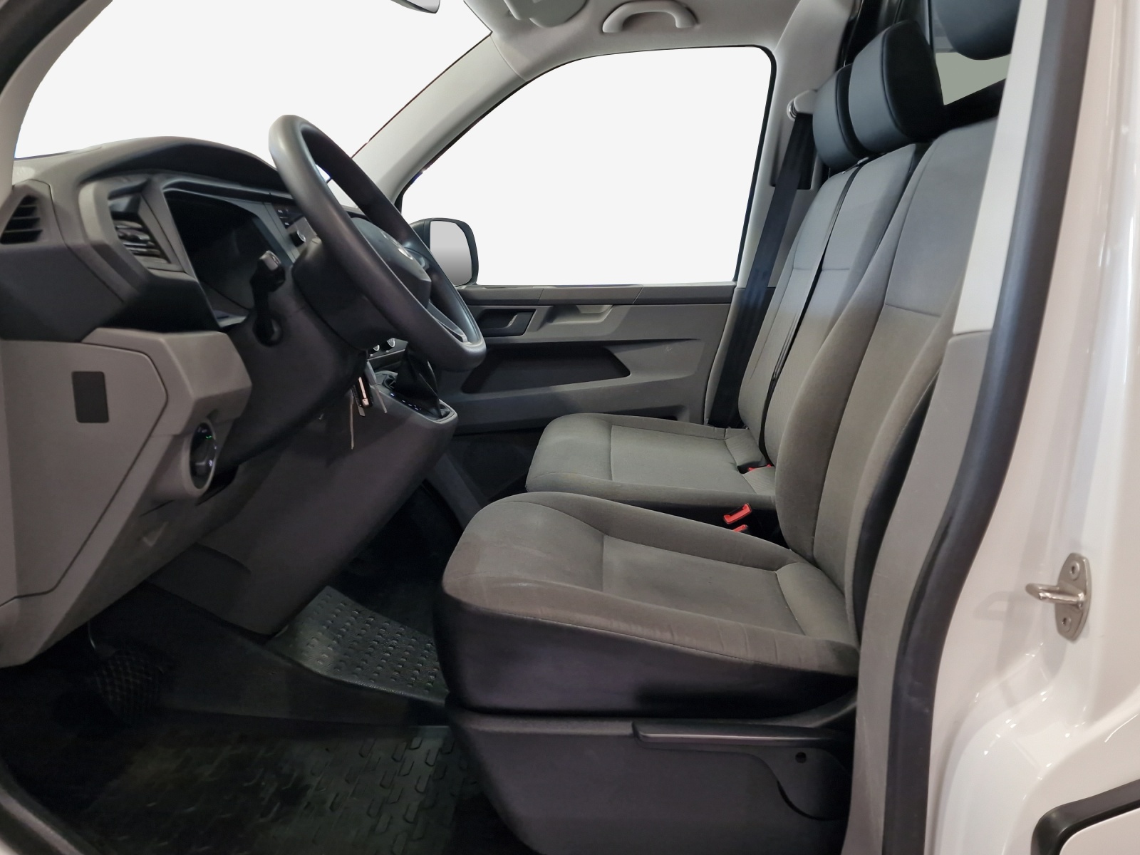 VW T6.1 2.0 TDI DSG-image-7