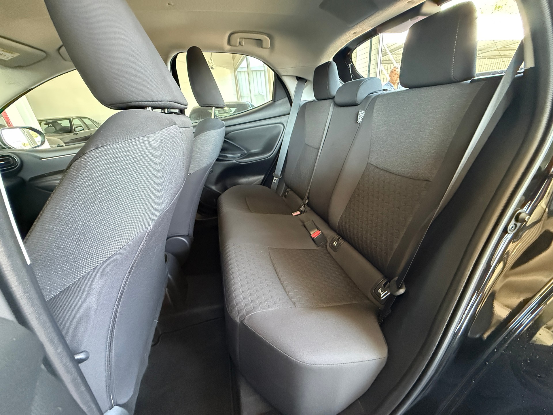 TOYOTA Yaris 1.0 Active ***RÜCKFAHRKAMERA***-image-15