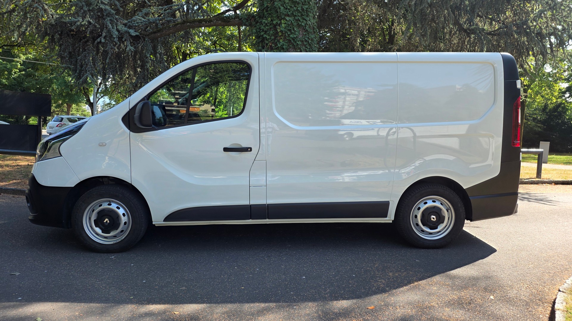 RENAULT Trafic 1.6 dCi 120 2.9t Acces L1H1-image-12