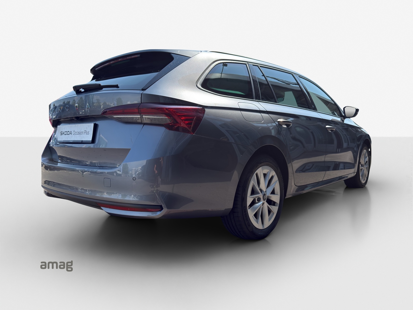 SKODA Octavia Combi 1.5 TSI mHEV DSG Dynamic-image-4