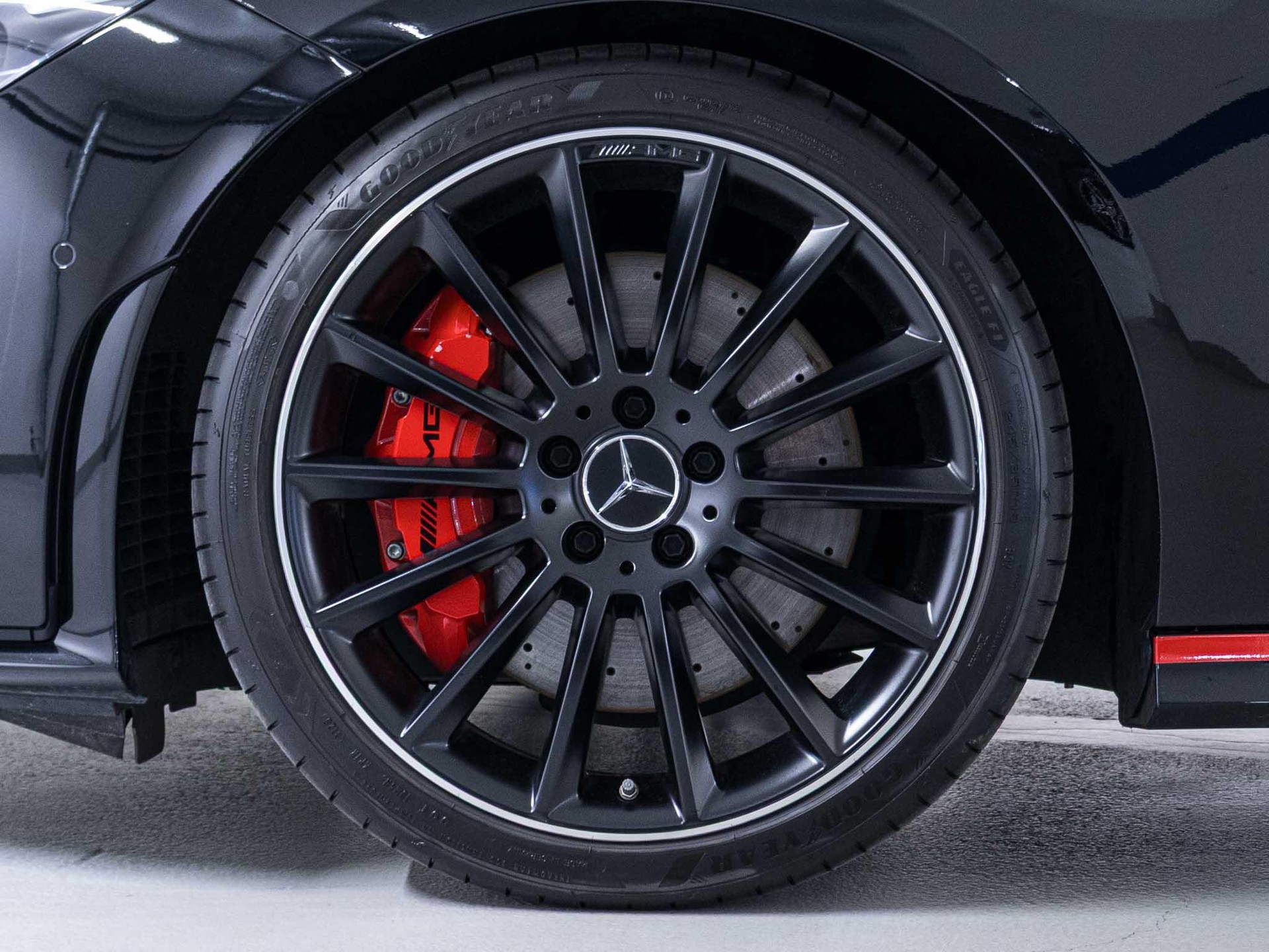 MERCEDES-BENZ CLA 35 4MATIC Shooting Brake-image-14