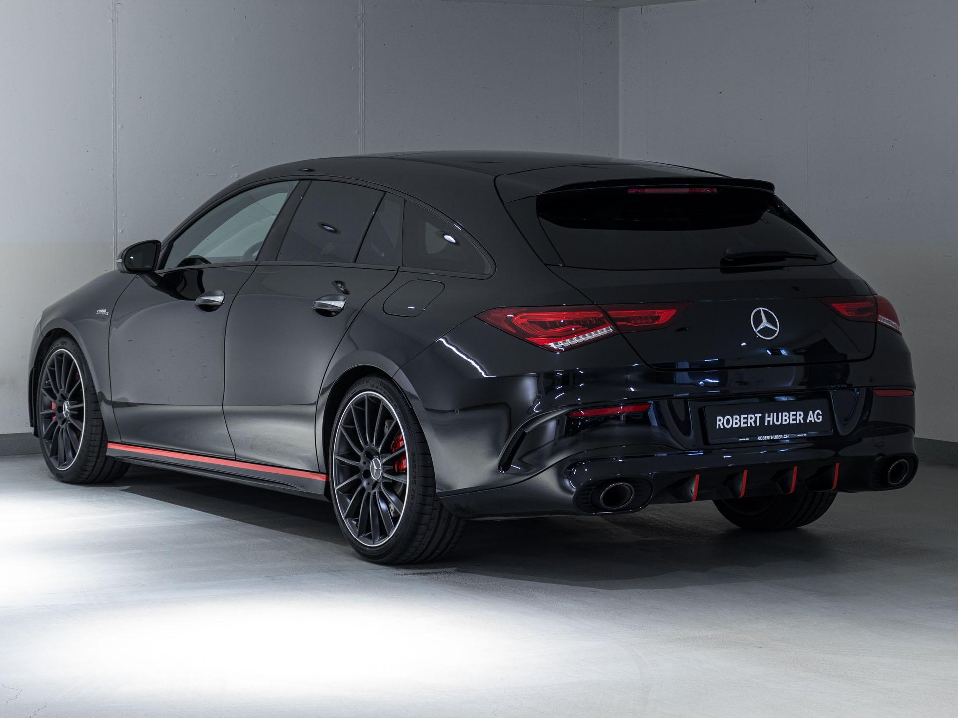 MERCEDES-BENZ CLA 35 4MATIC Shooting Brake-image-3