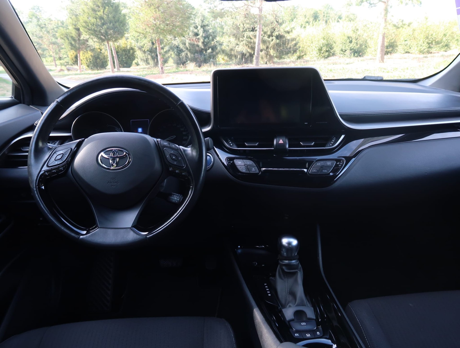 TOYOTA C-HR 1.8 HSD Trend CVT-image-8