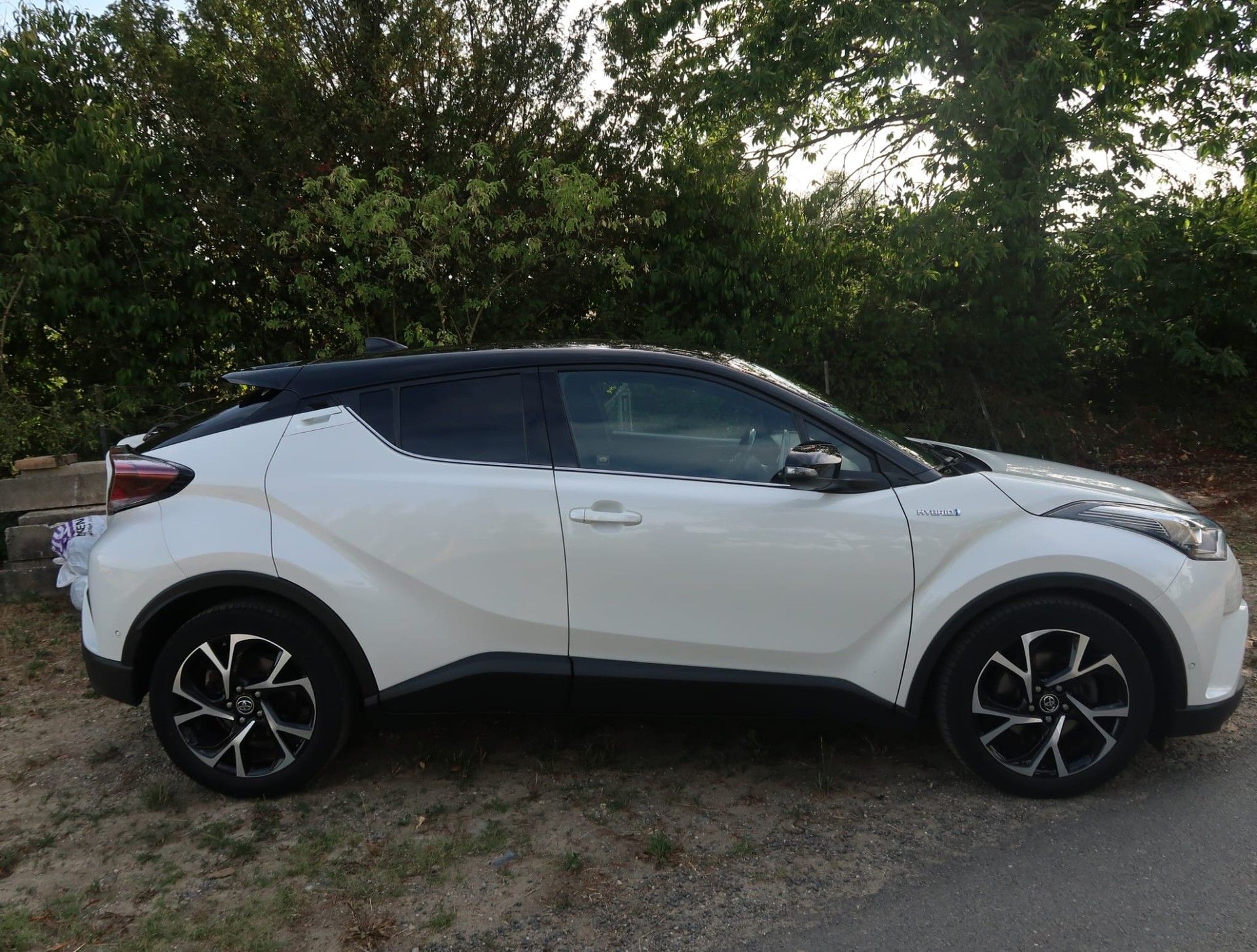 TOYOTA C-HR 1.8 HSD Trend CVT-showroom-element-2