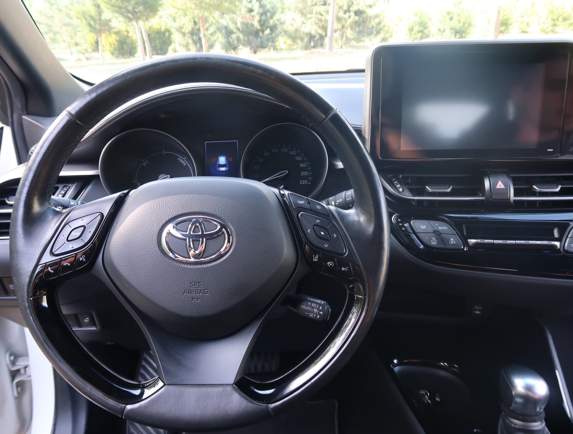 TOYOTA C-HR 1.8 HSD Trend CVT-image-9