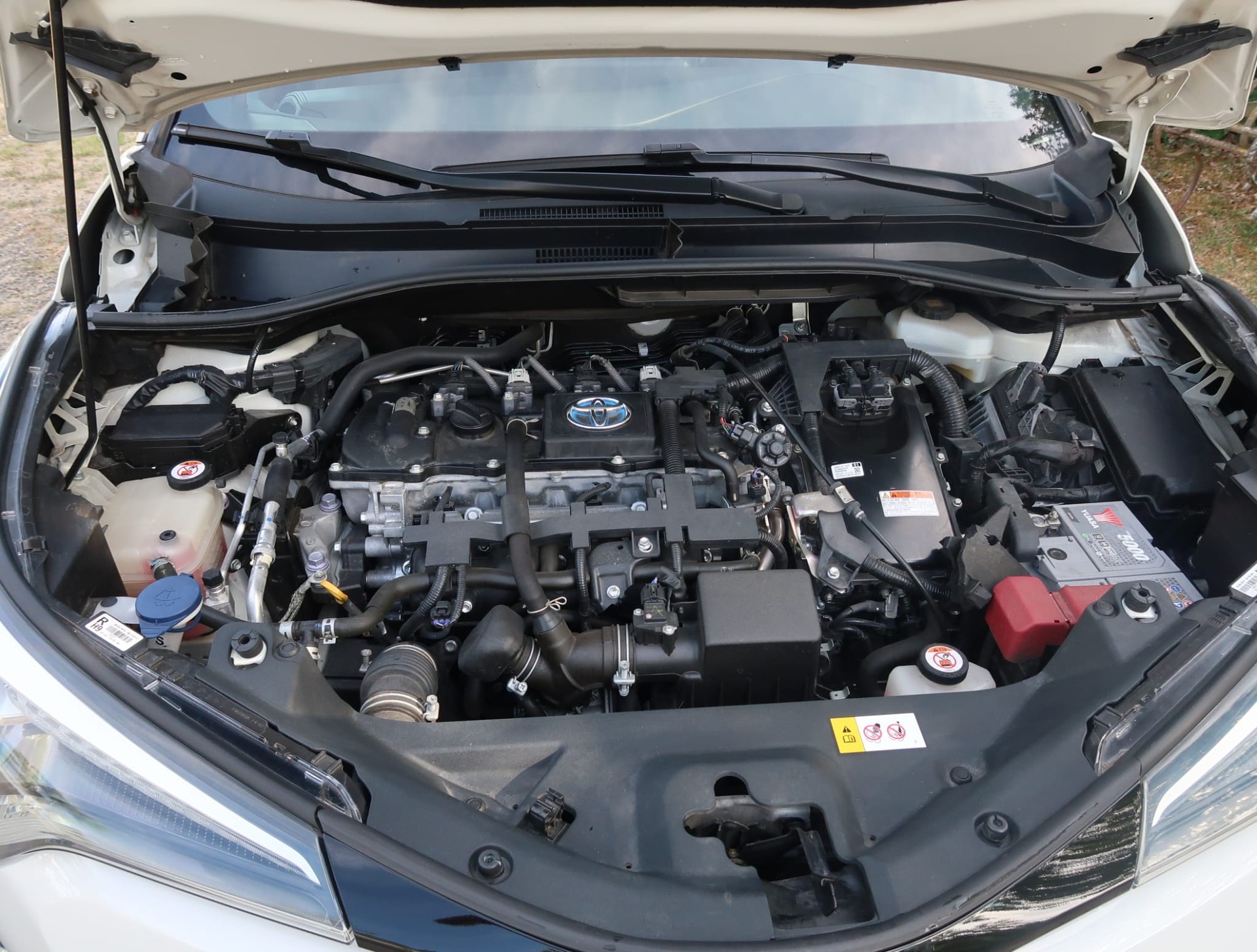 TOYOTA C-HR 1.8 HSD Trend CVT-image-28