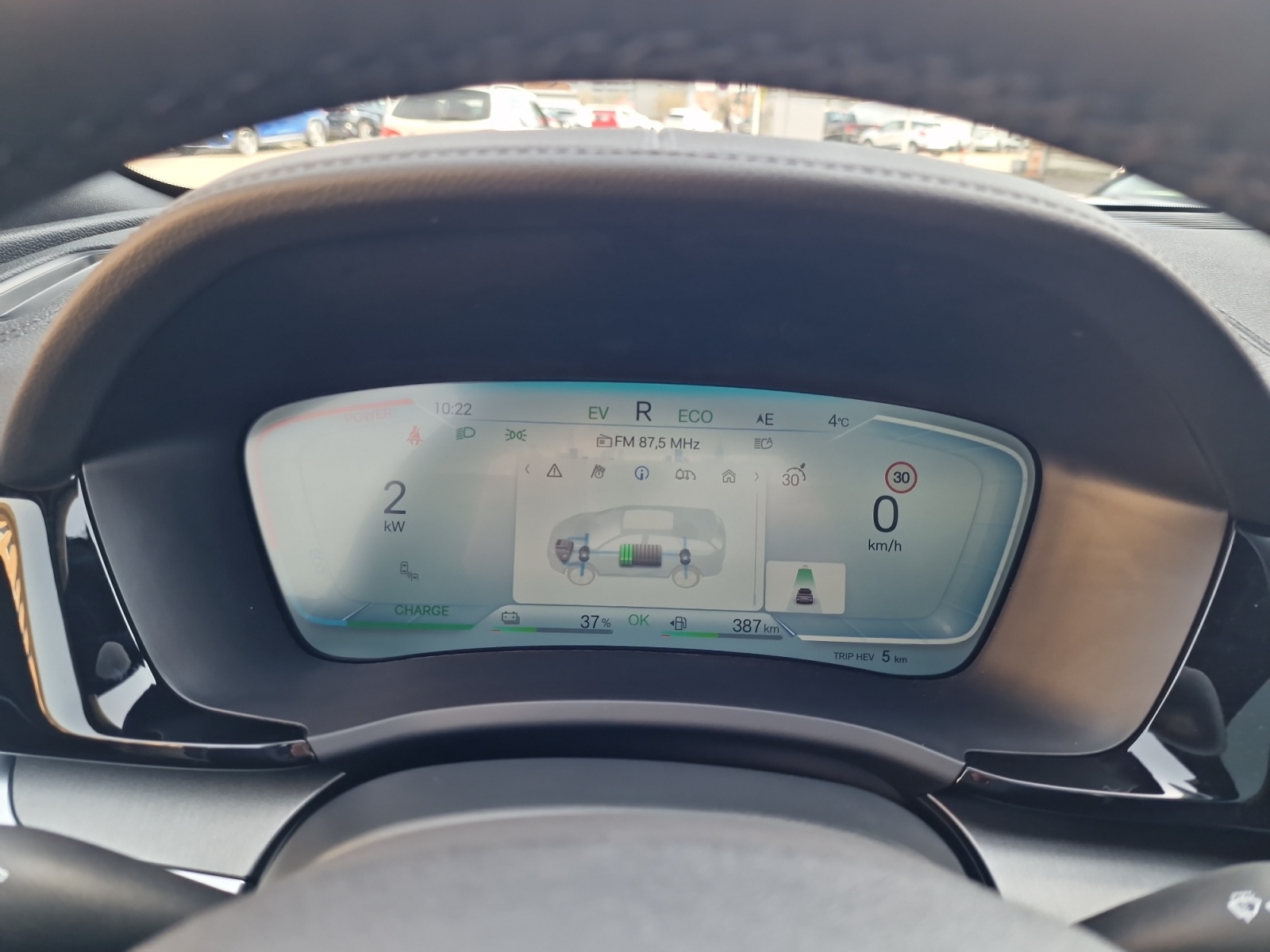 BYD Seal U DM-i Design AWD Panorama 324 PS Reichweite 70 km-image-18