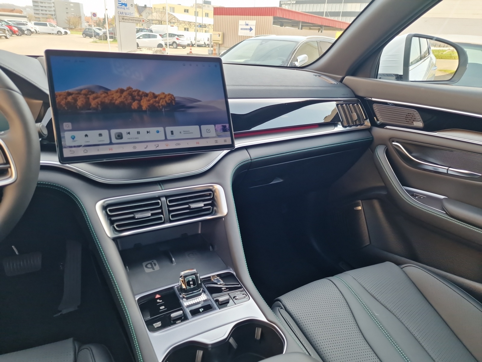 BYD Seal U DM-i Design AWD Panorama 324 PS Reichweite 70 km-image-15