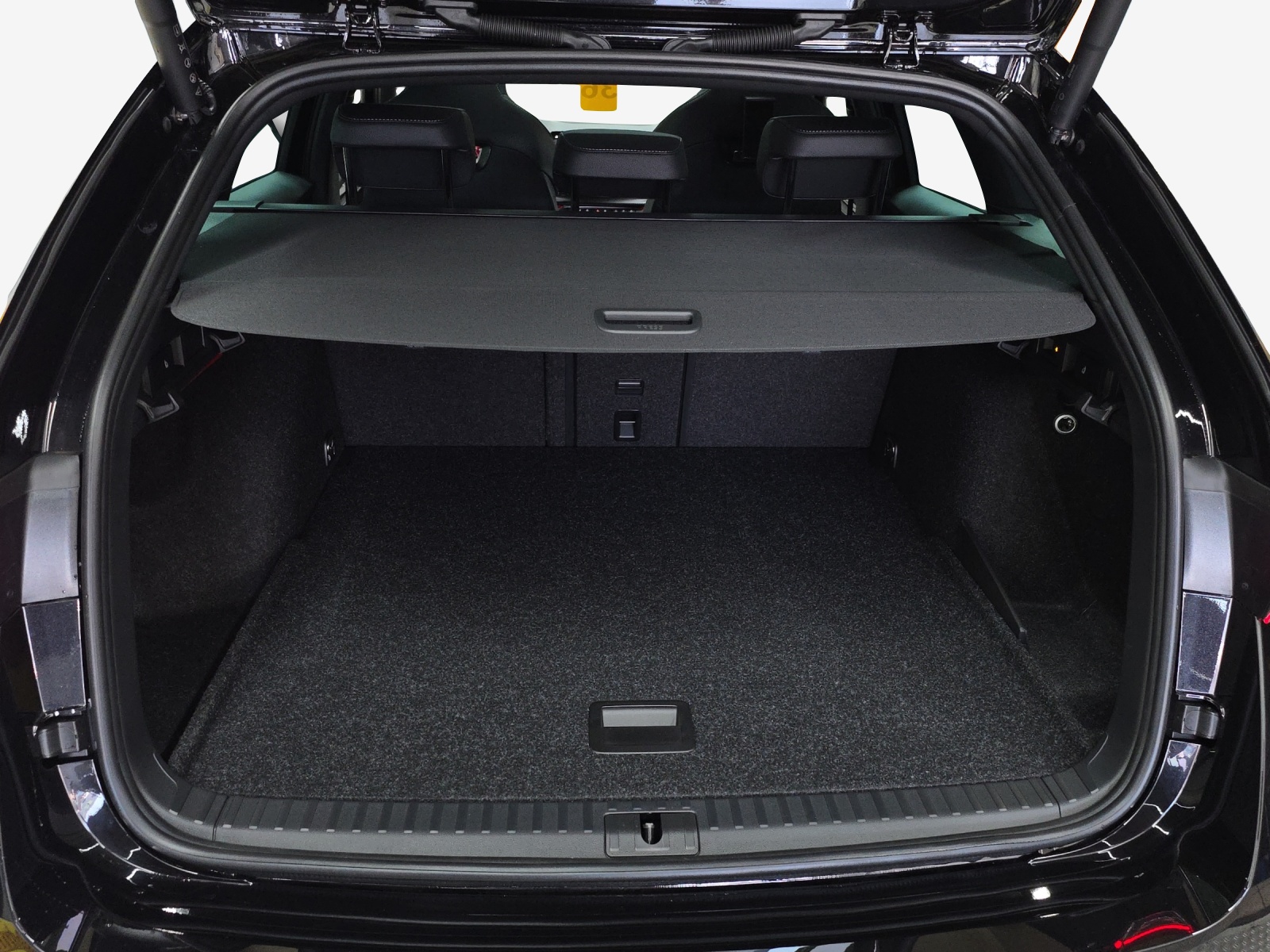 SKODA Octavia Combi 1.5 TSI mHEV DSG Sport Line-image-12