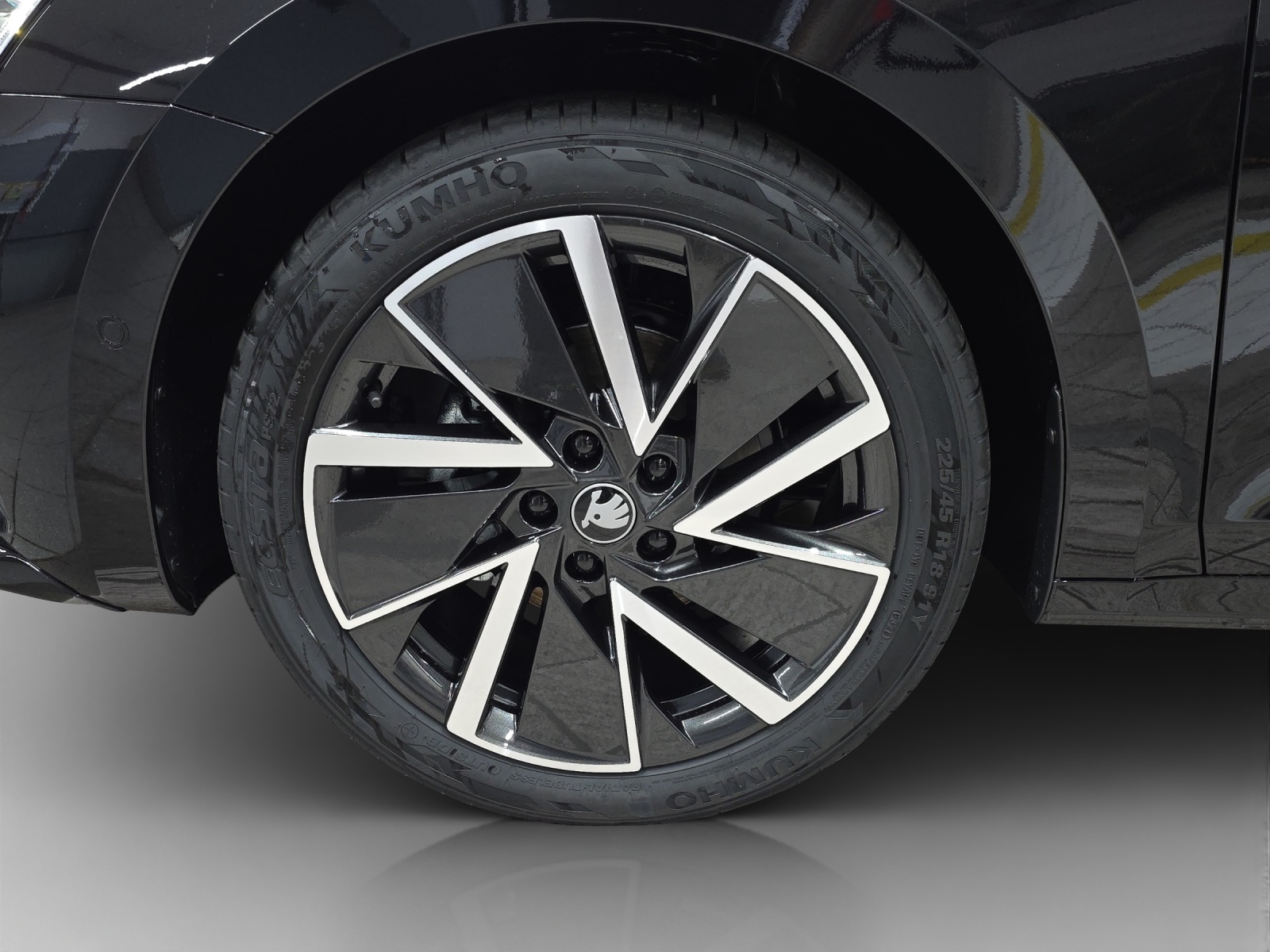 SKODA Octavia Combi 1.5 TSI mHEV DSG Sport Line-image-13