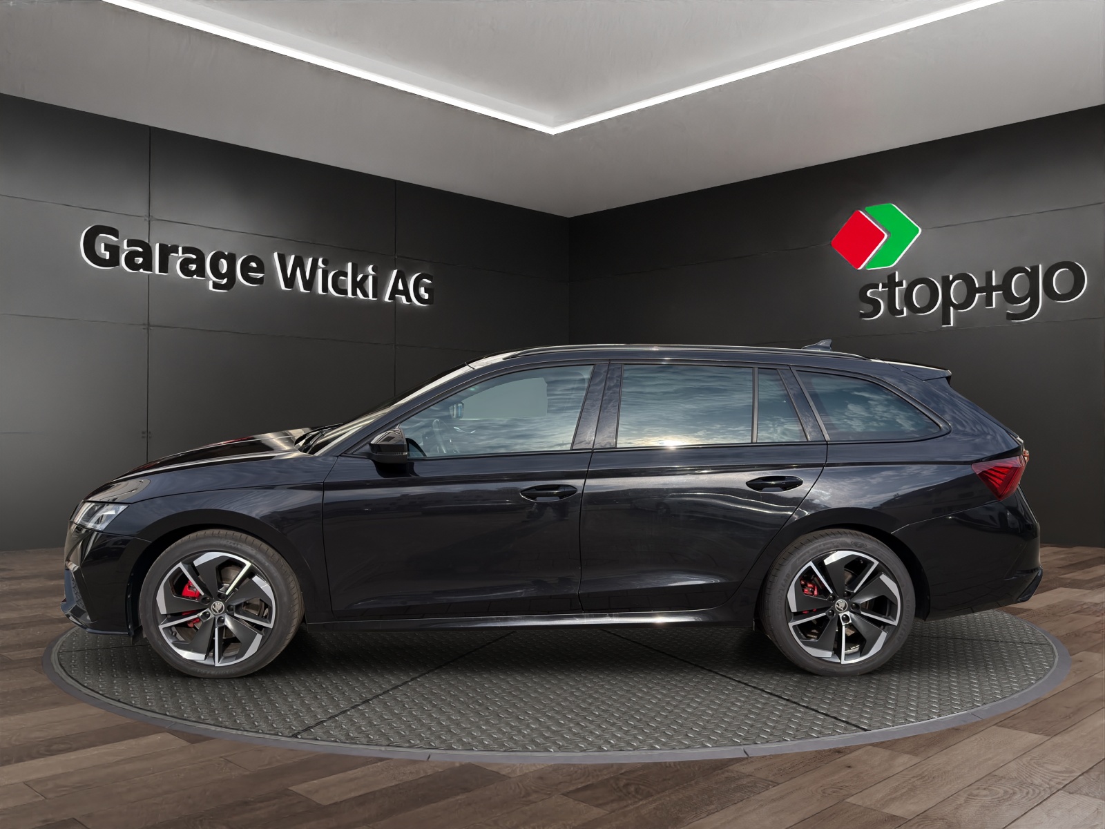 SKODA Octavia Combi 2.0 TDI DSG RS 4x4-image-1