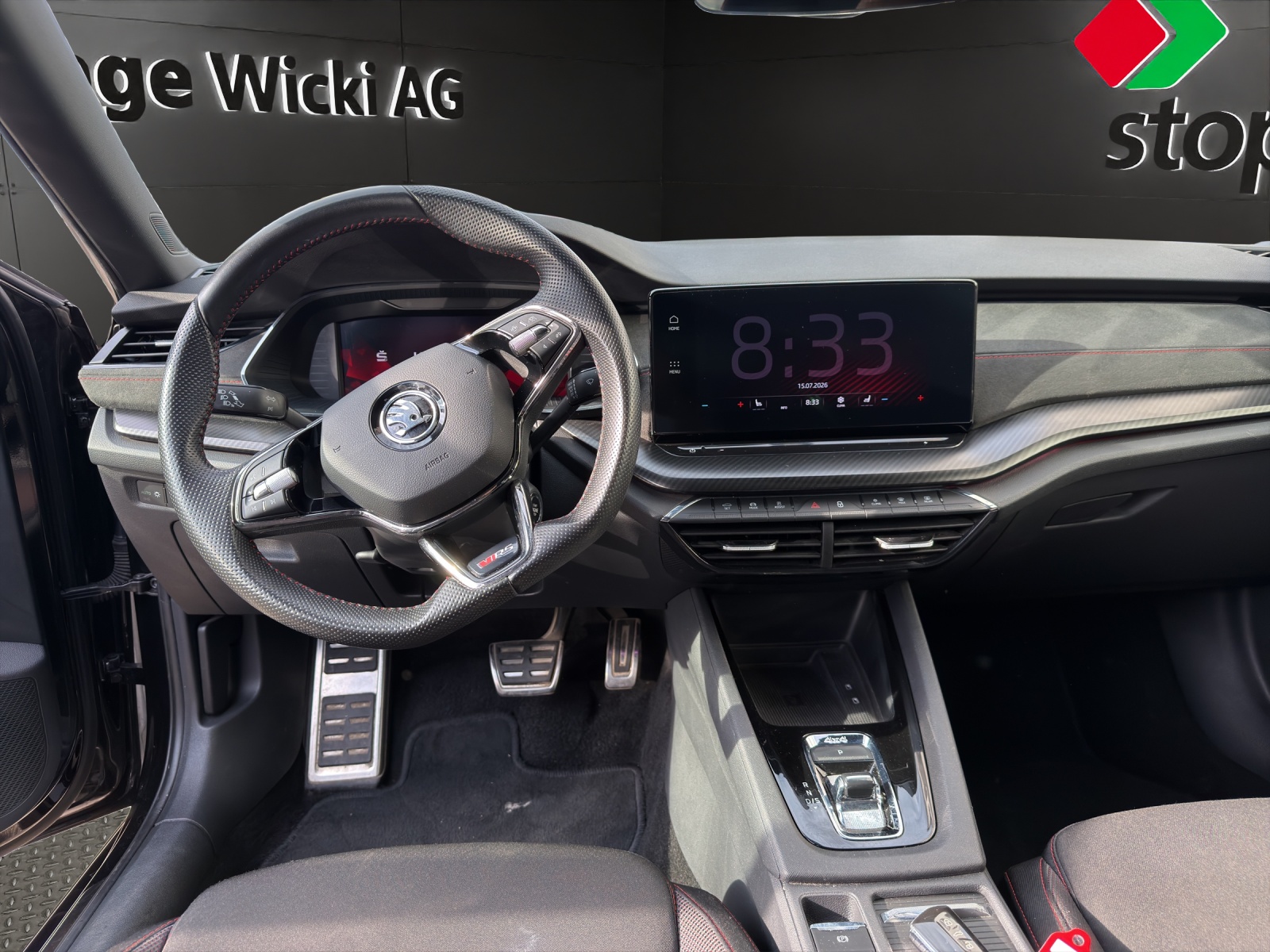 SKODA Octavia Combi 2.0 TDI DSG RS 4x4-image-9
