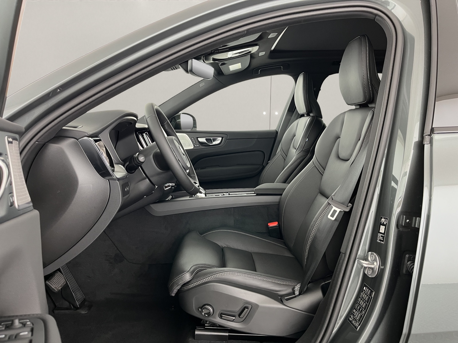 VOLVO XC60 2.0 T6 TE Ultra Dark eAWD-image-8