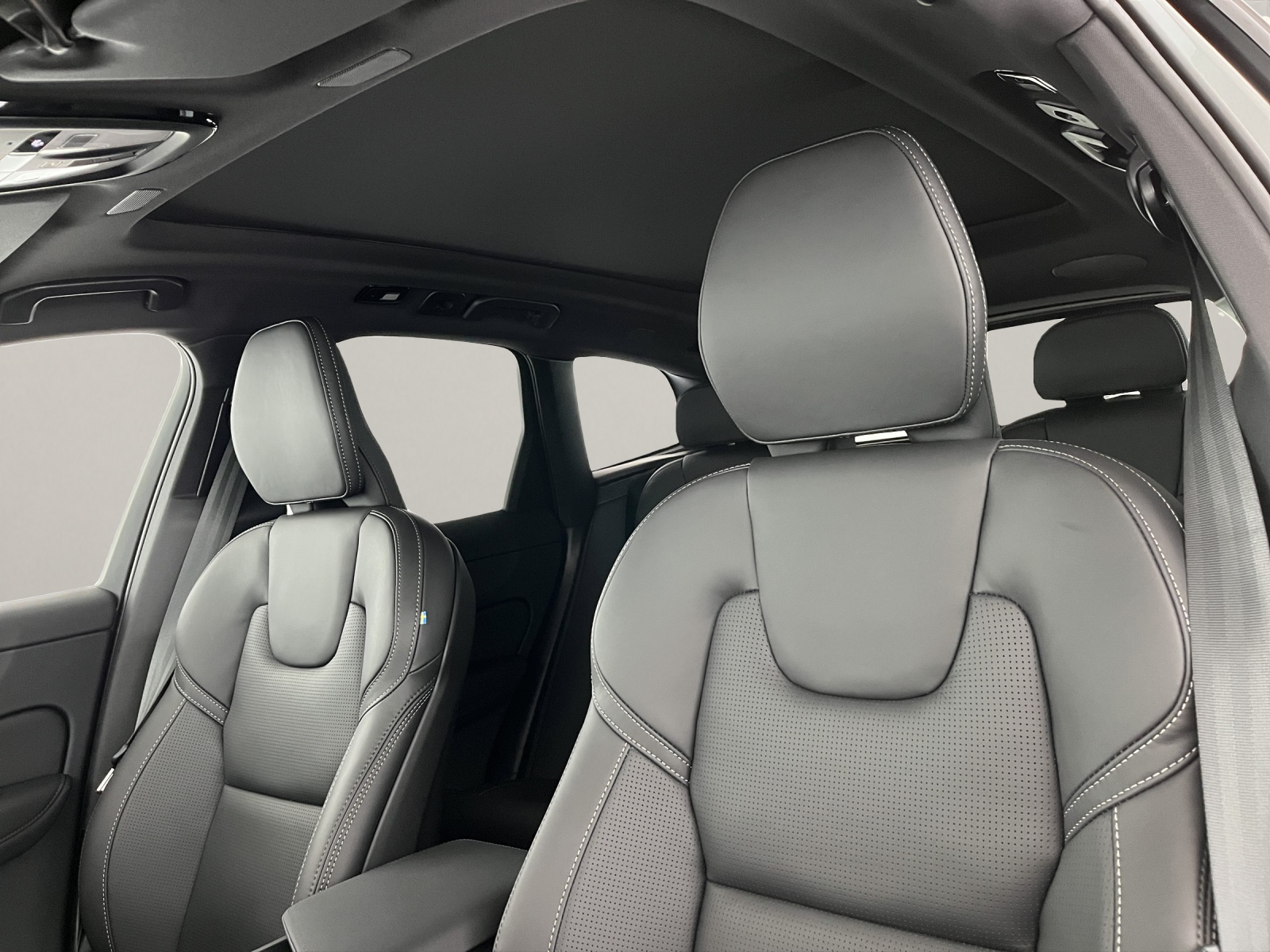 VOLVO XC60 2.0 T6 TE Ultra Dark eAWD-image-10
