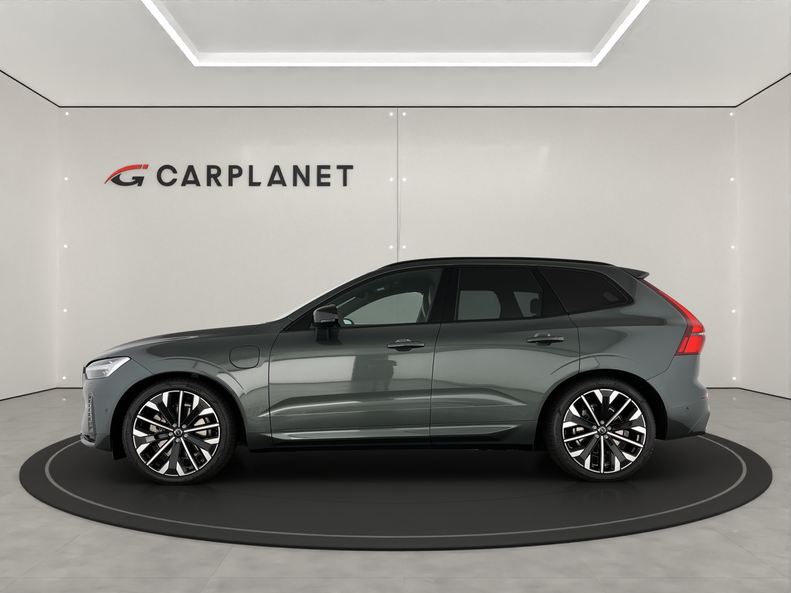 VOLVO XC60 2.0 T6 TE Ultra Dark eAWD-image-2