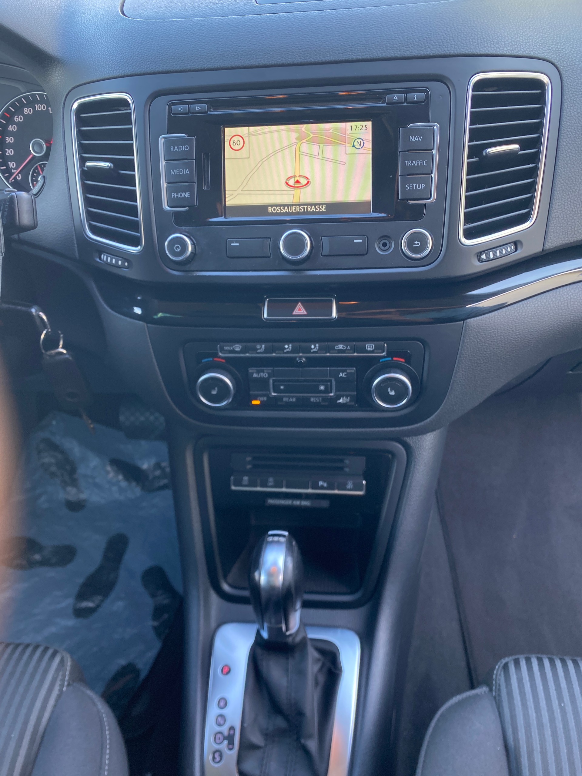 SEAT Alhambra 1.4 TSI Reference Eco DSG-image-10