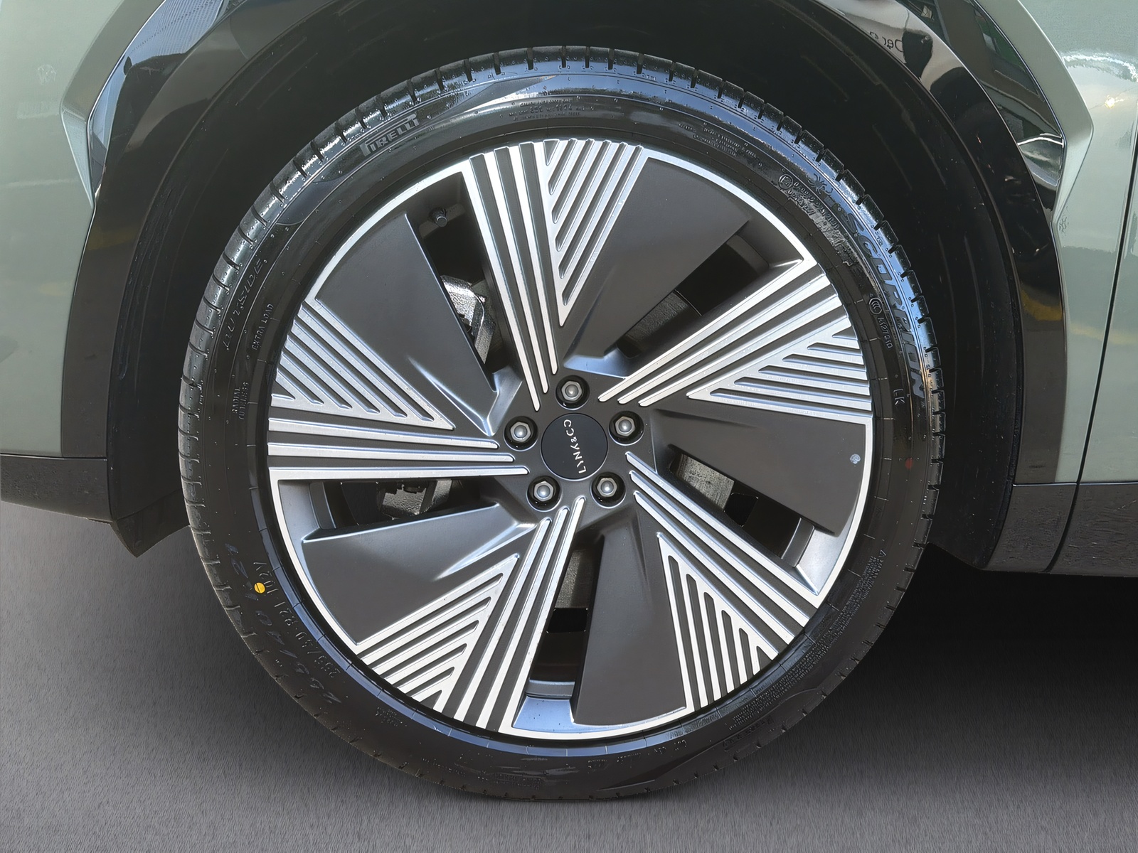 LYNK & CO 08 1.5 PHEV More-image-22