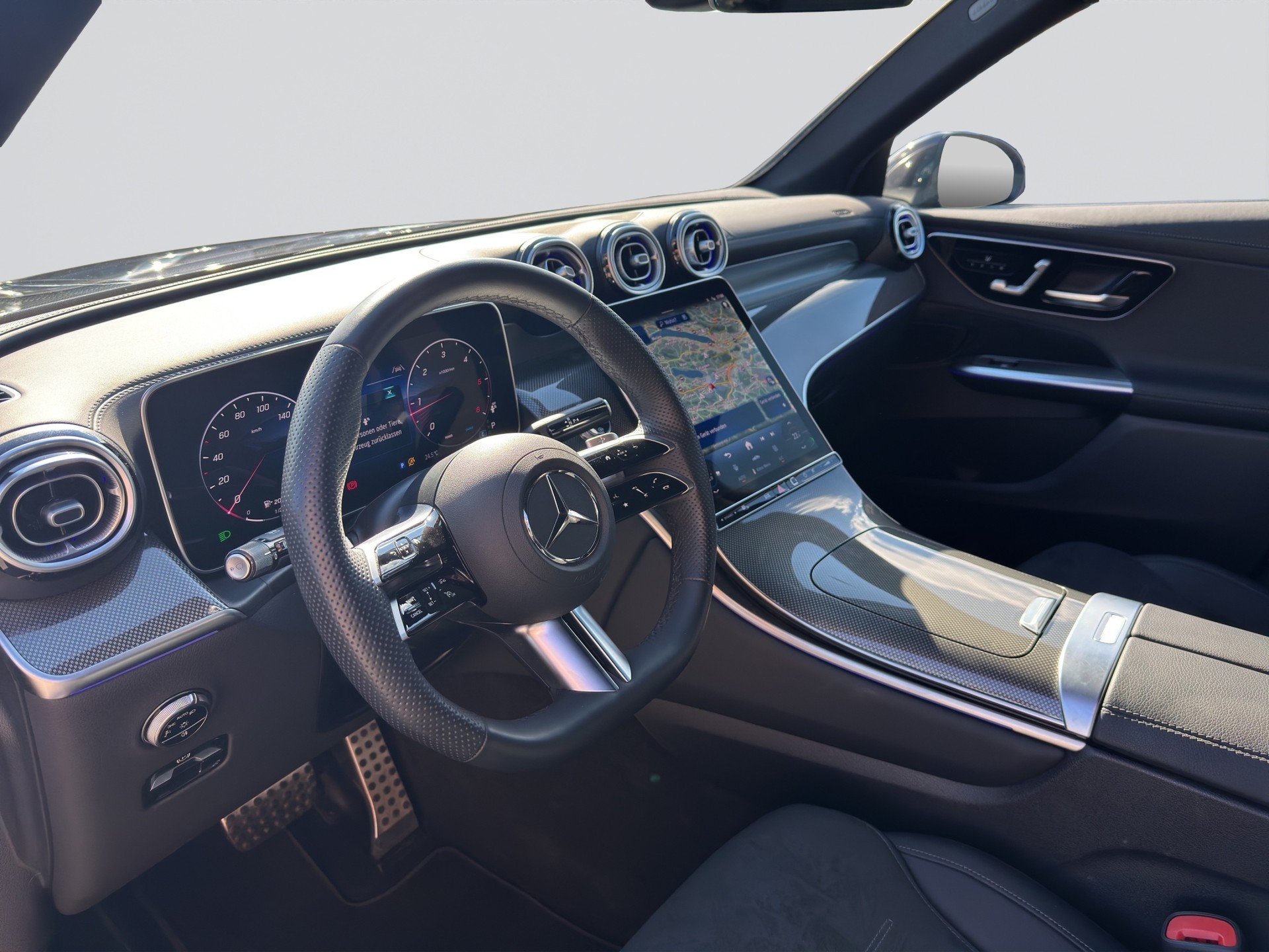 MERCEDES-BENZ GLC 300 d 4Matic 9G-Tronic AMG Line-image-6