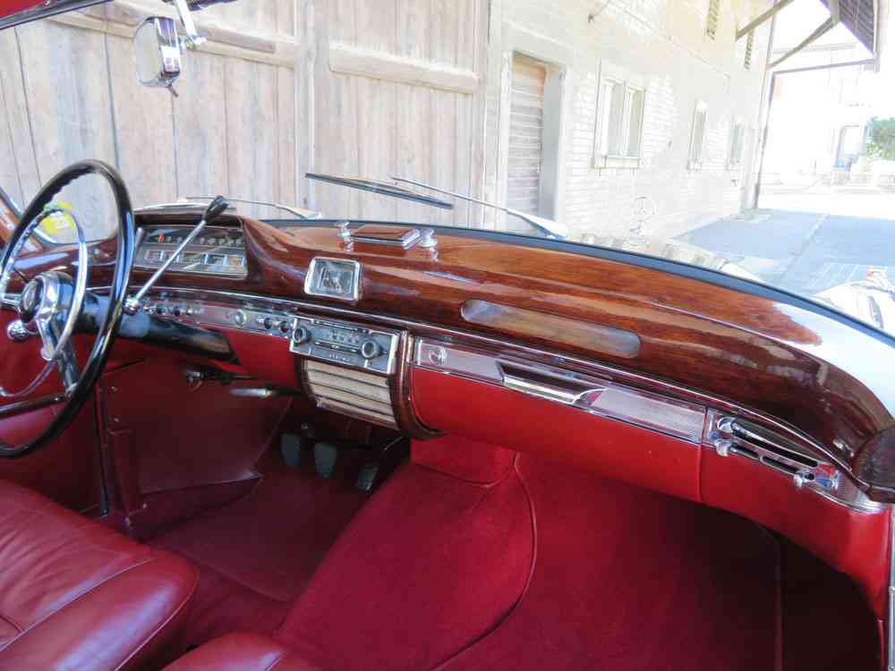 MERCEDES-BENZ 220 S-image-10