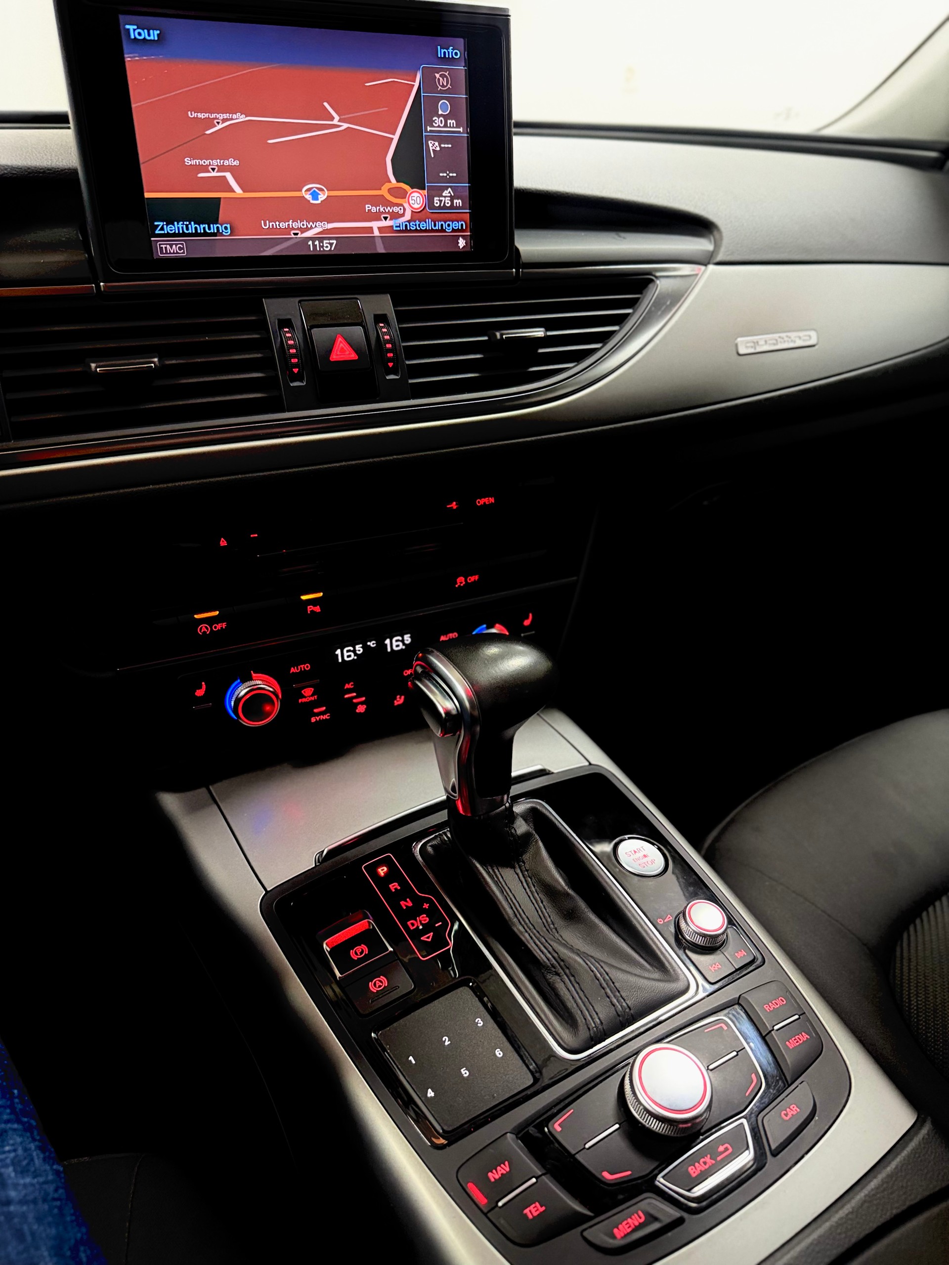 AUDI A6 Avant 3.0 TDI V6 quattro S-tronic-image-13
