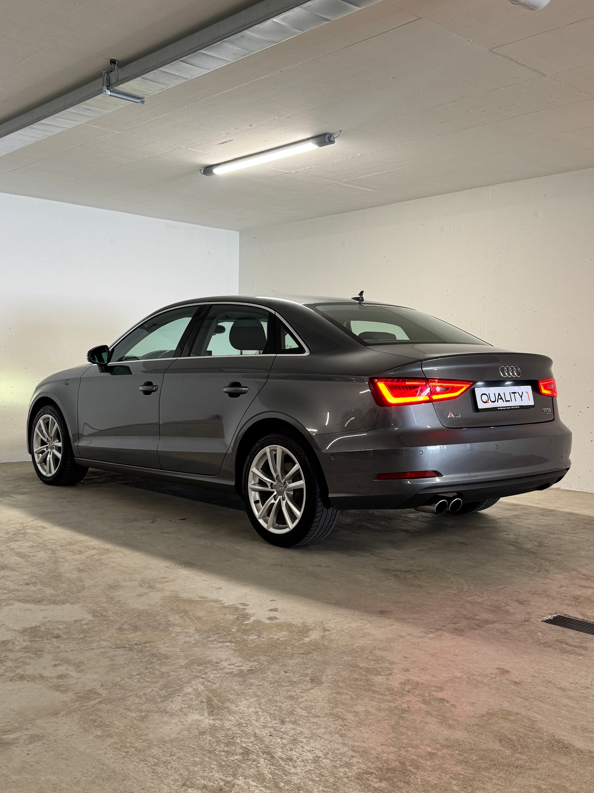 AUDI A3 Limousine 1.8 TFSI Ambition quattro S-tronic *Limo*-image-4