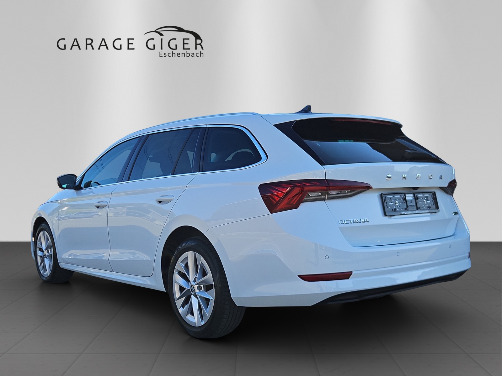 SKODA Octavia Combi 1.5 TSI mHEV DSG Ambition-image-2