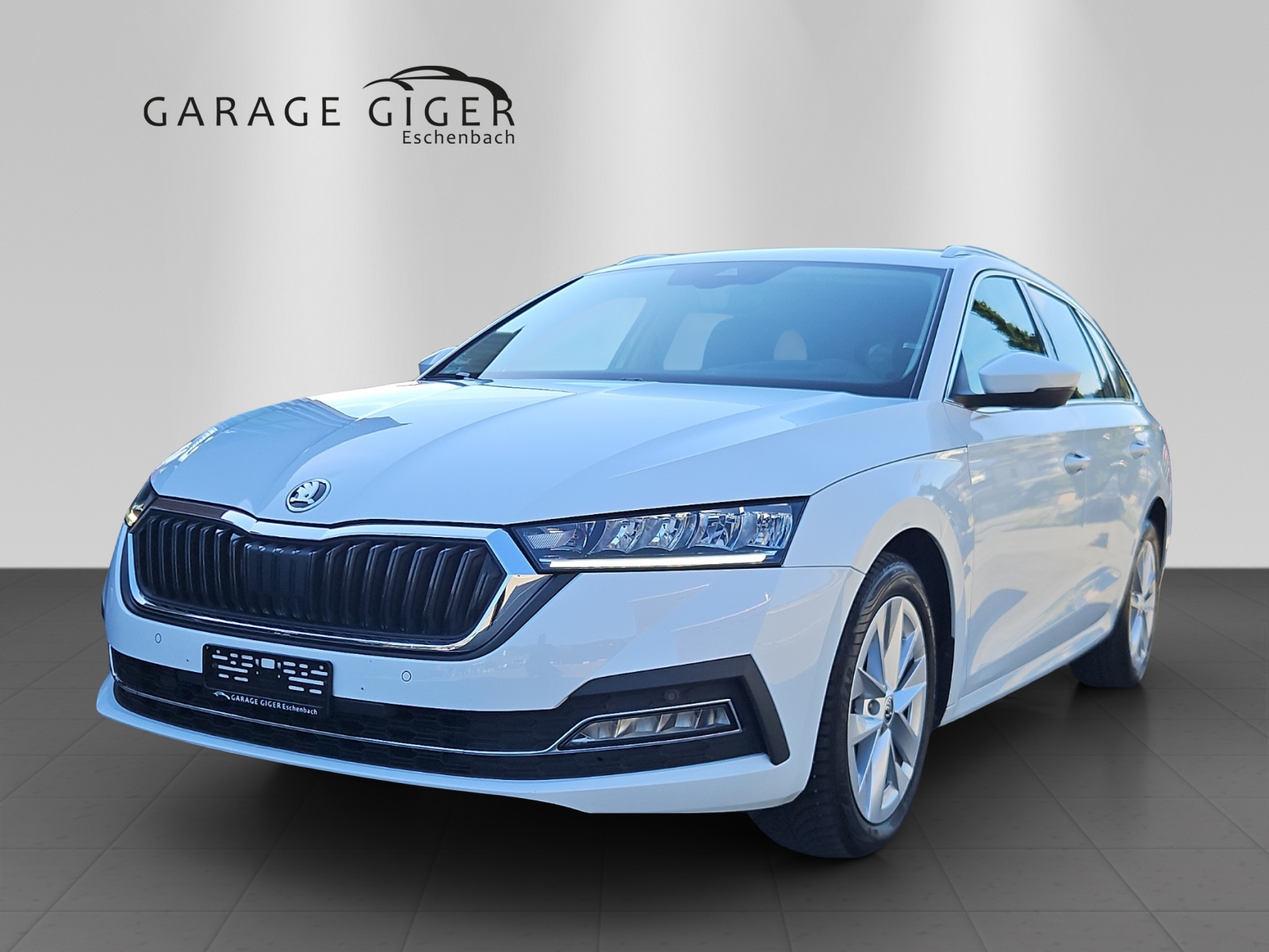 SKODA Octavia Combi 1.5 TSI mHEV DSG Ambition-image-0