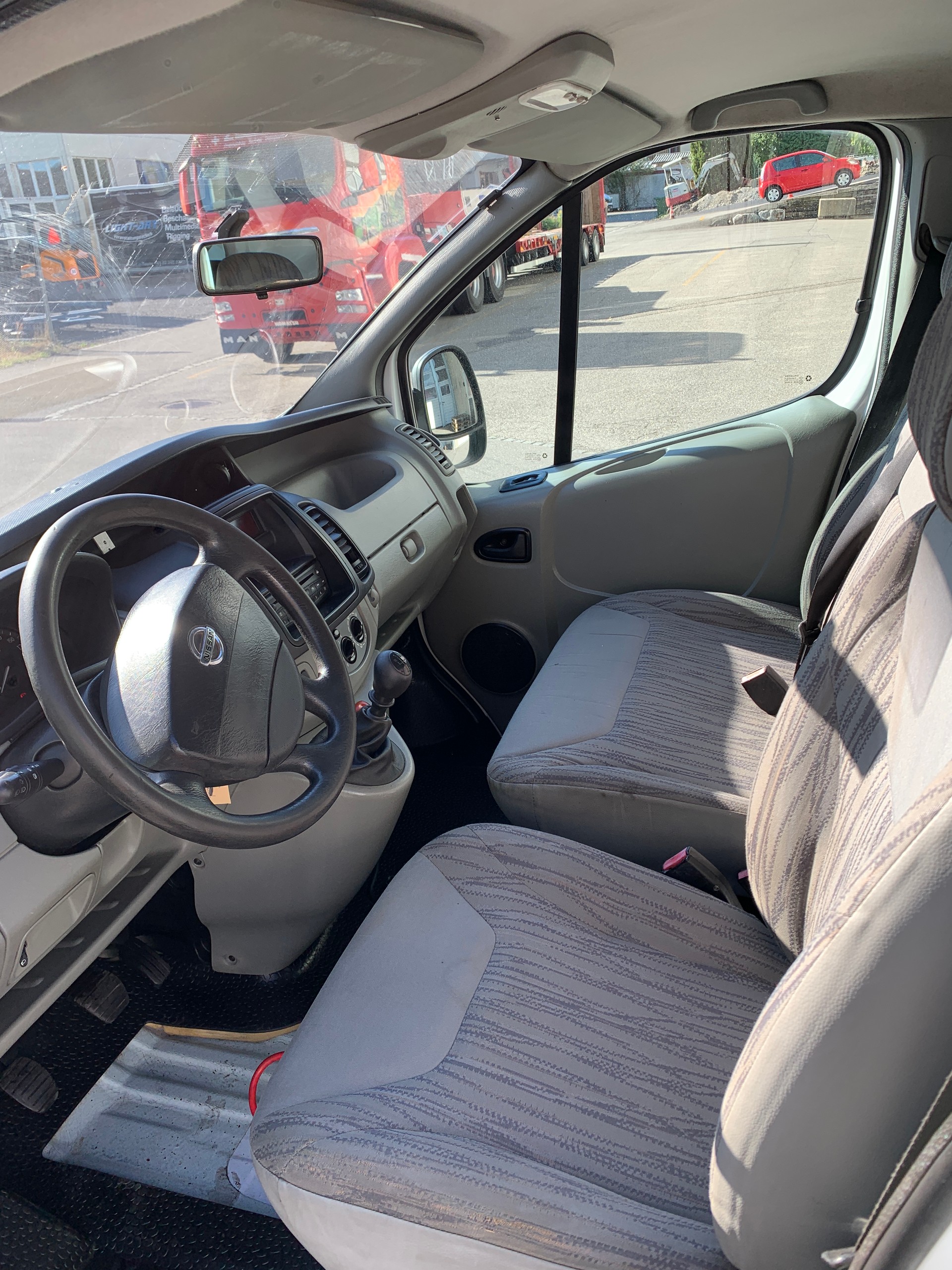 NISSAN Primastar 2.5dCi 150 Comfort 2.9t-image-6