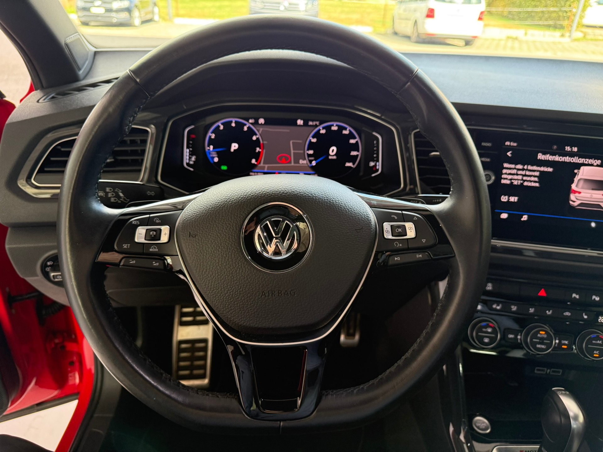 VW T-Roc 2.0 TSI Sport DSG 4Motion-image-9
