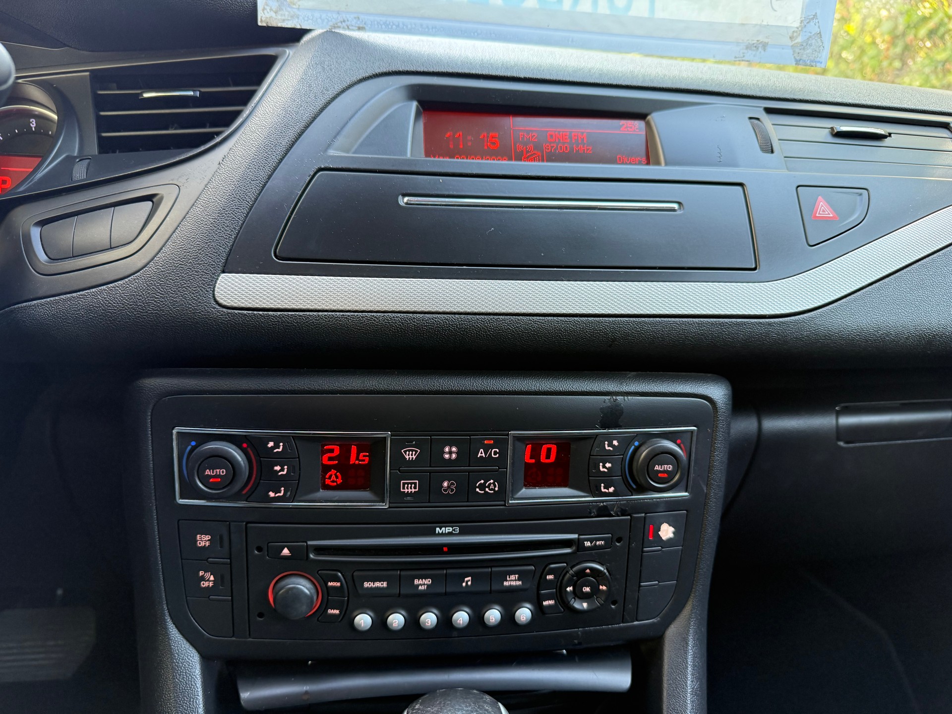 CITROEN C5 Berline 2.0 HDi Dynamique+ Automatic-image-24