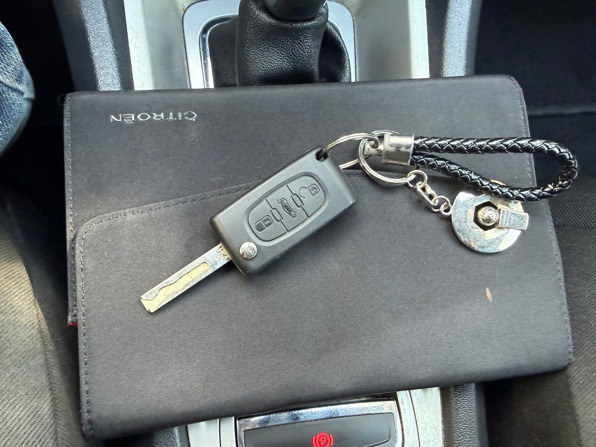 CITROEN C5 Berline 2.0 HDi Dynamique+ Automatic-image-29