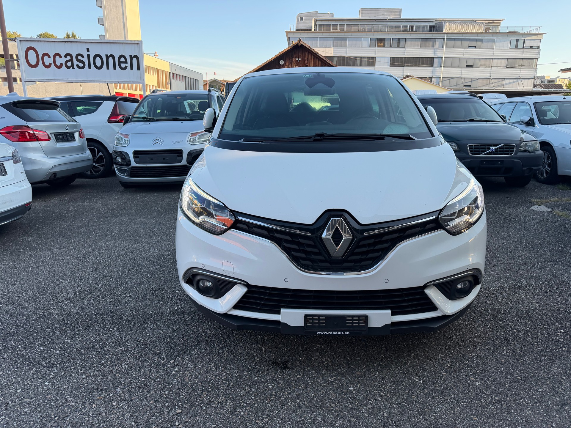 RENAULT Grand Scénic 1.8 dCi Intens EDC-image-0