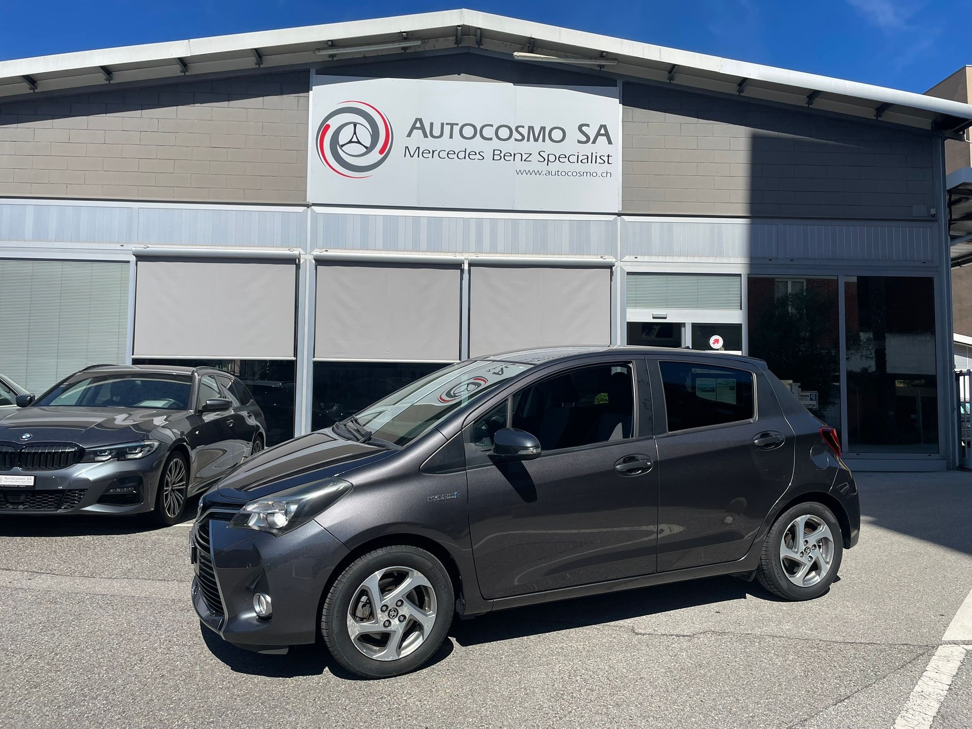 TOYOTA Yaris 1.5 VVT-i Hybrid Trend e-CVT
