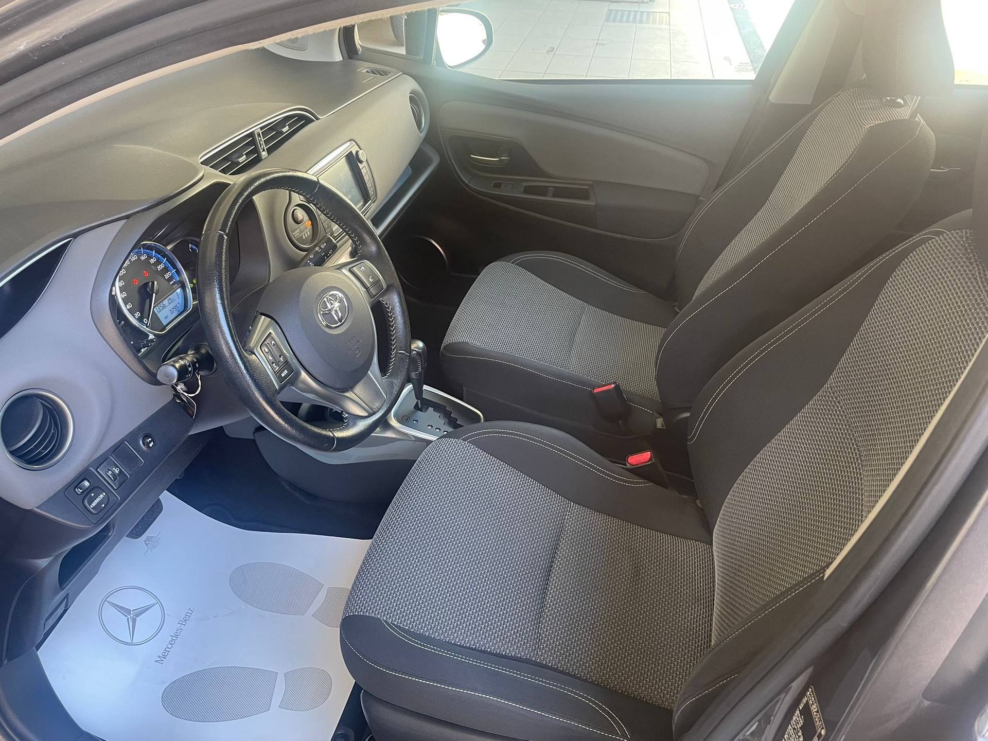TOYOTA Yaris 1.5 VVT-i Hybrid Trend e-CVT-image-7