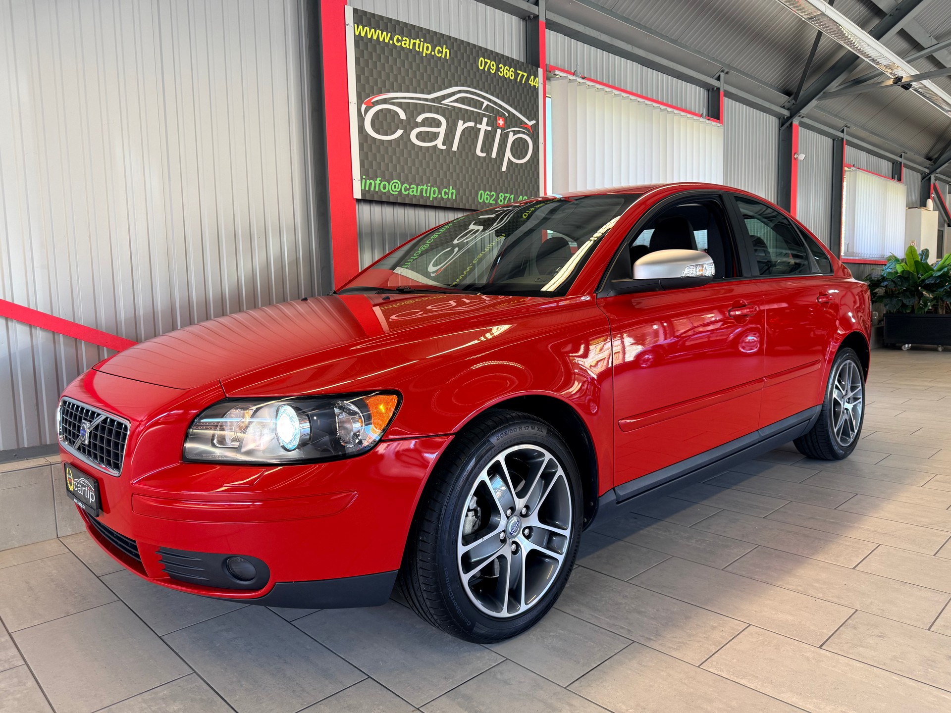 VOLVO S40 2.4I Momentum-image-2