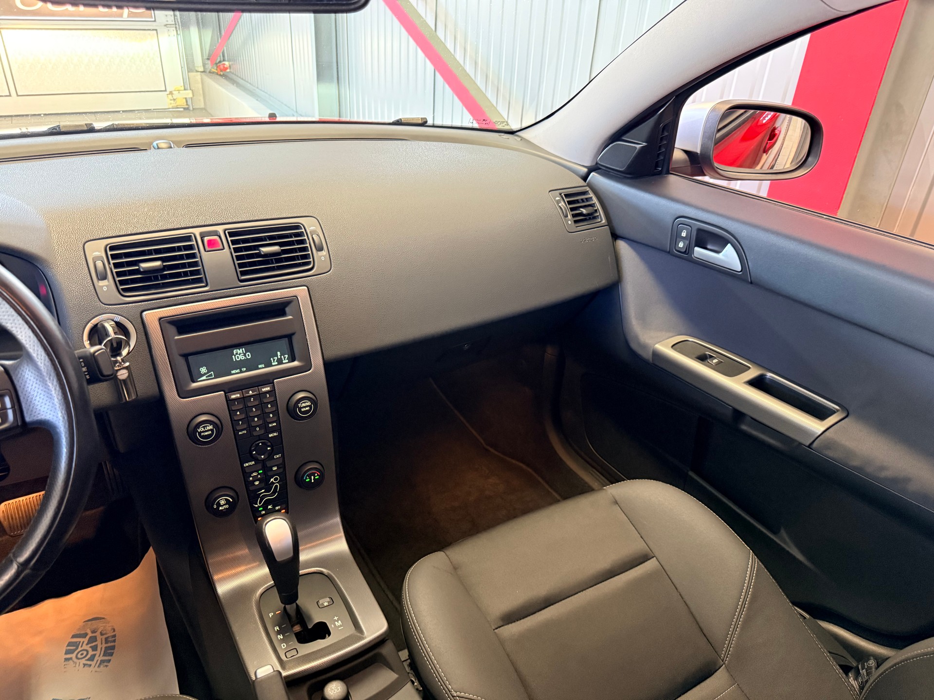 VOLVO S40 2.4I Momentum-image-7