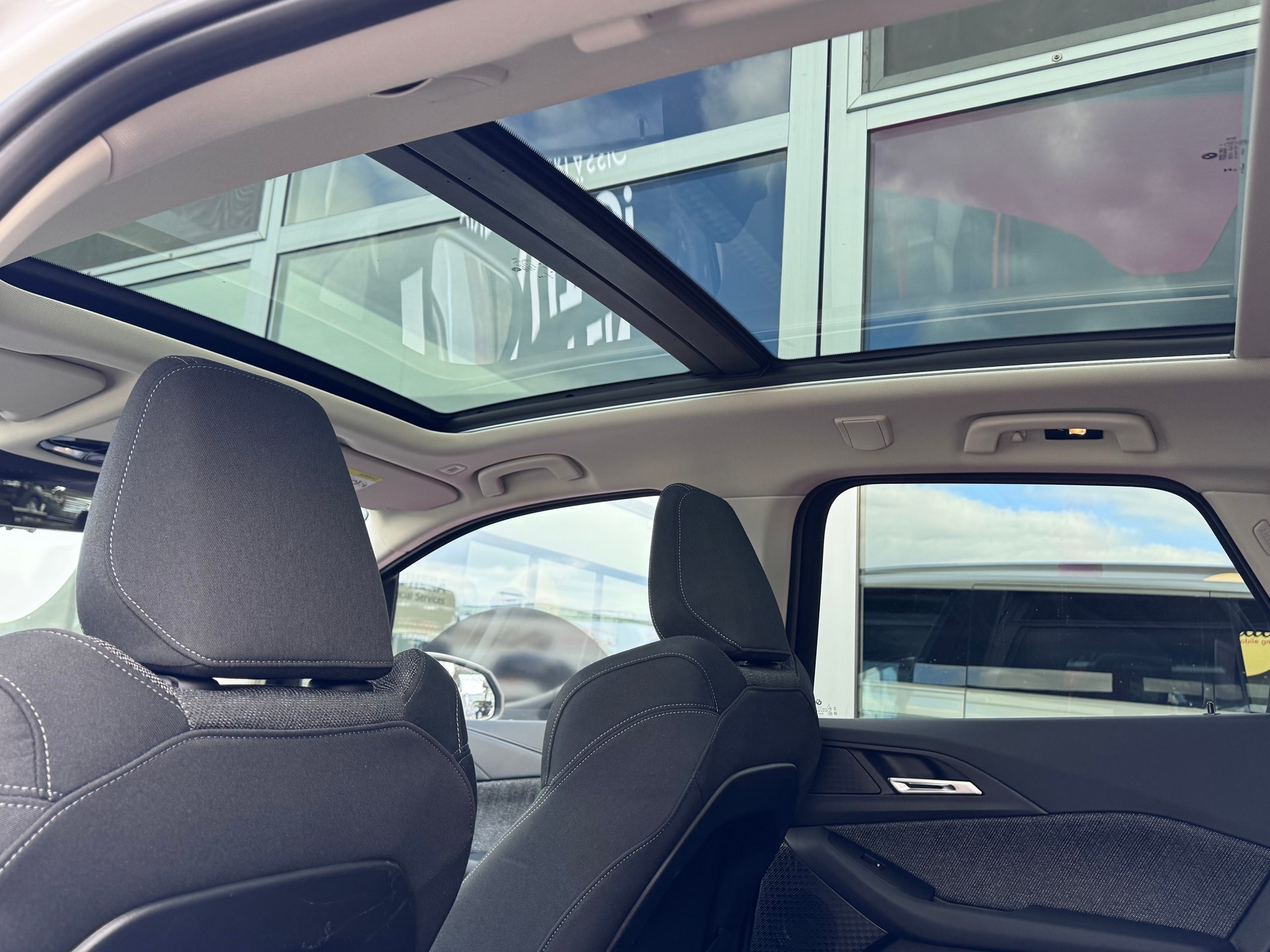 BMW 223d Active Tourer+4x4+Automat+Navigation+LED Scheinwerfer+Rückfahrkamera+Panorama-Glasdach+ACC+8-fach Alu+AHK mit 1'500kg++-image-23
