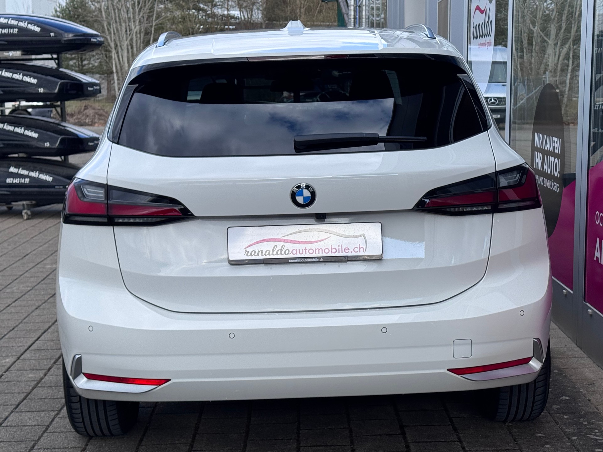 BMW 223d Active Tourer+4x4+Automat+Navigation+LED Scheinwerfer+Rückfahrkamera+Panorama-Glasdach+ACC+8-fach Alu+AHK mit 1'500kg++-image-6