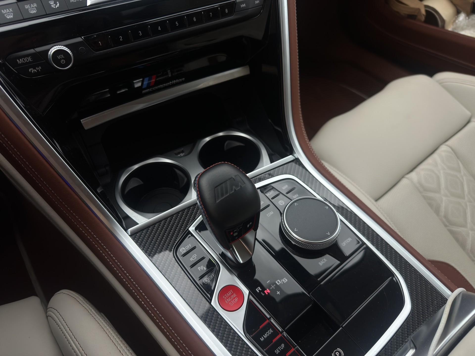 BMW M8 xDrive M Competition Steptronic-image-16