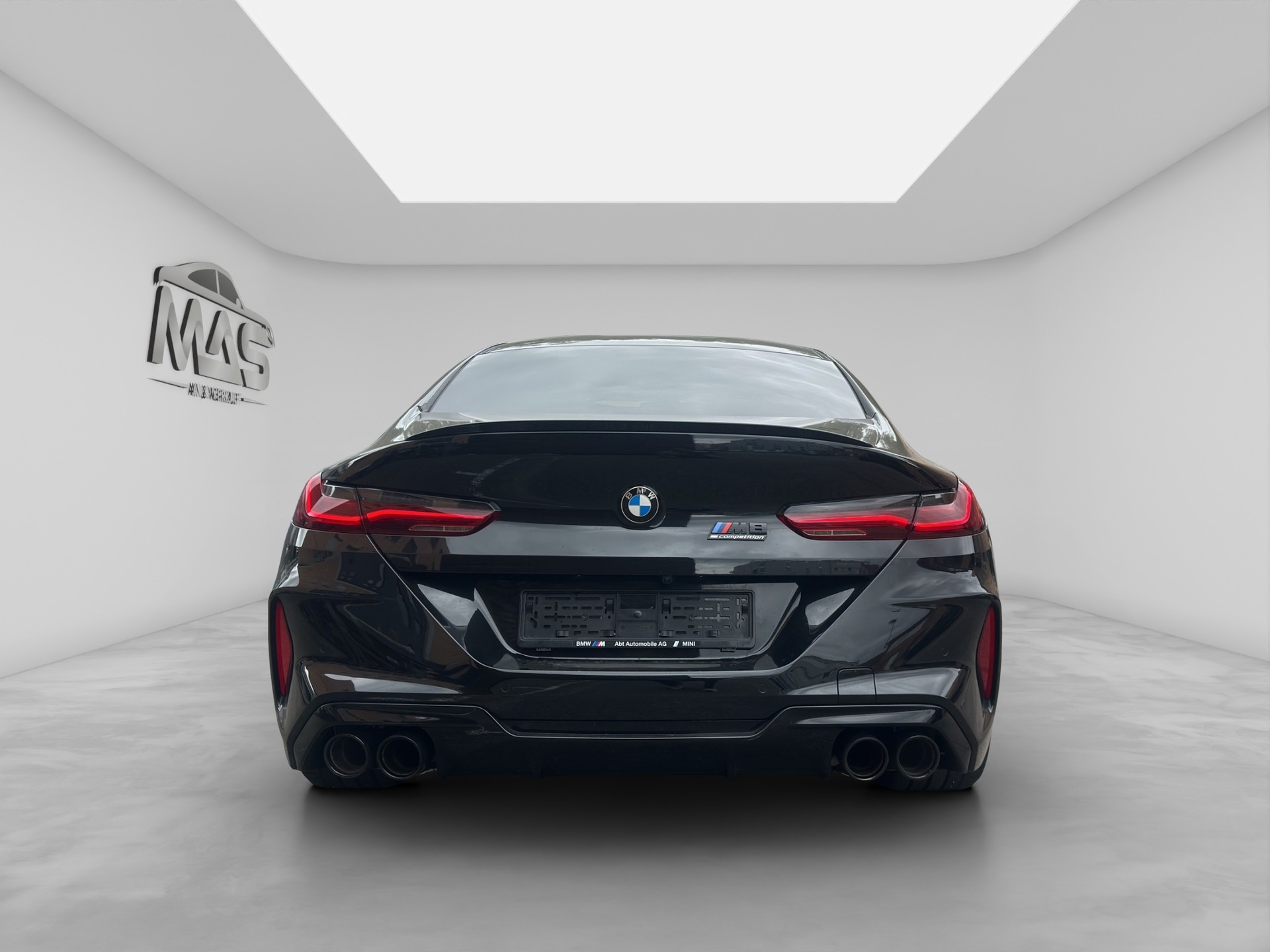 BMW M8 xDrive M Competition Steptronic-image-4