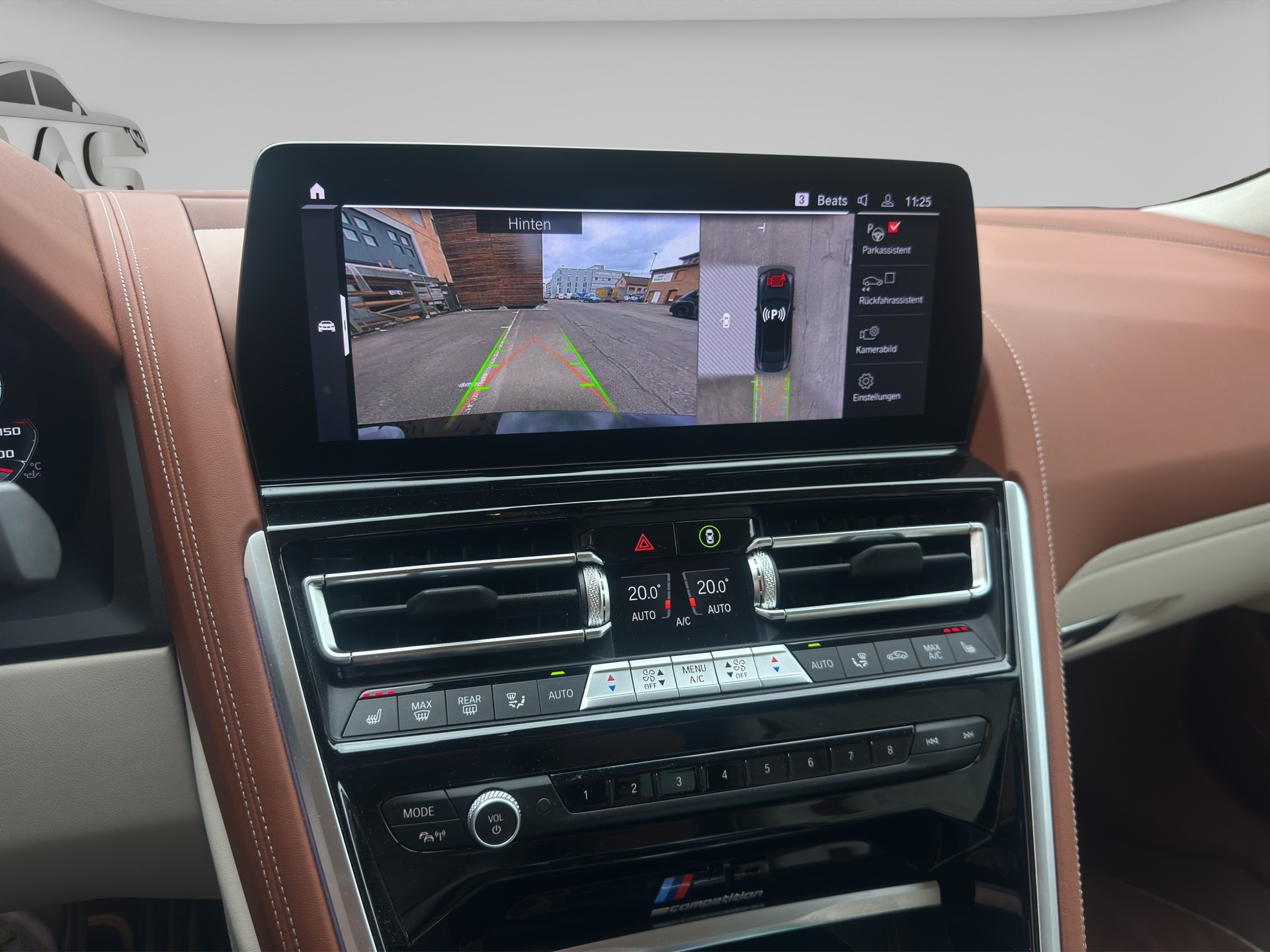 BMW M8 xDrive M Competition Steptronic-image-12