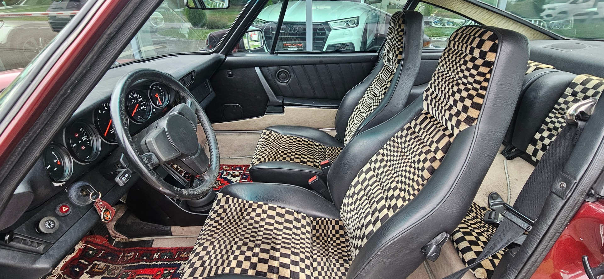 PORSCHE 911 SC 3.0-image-8