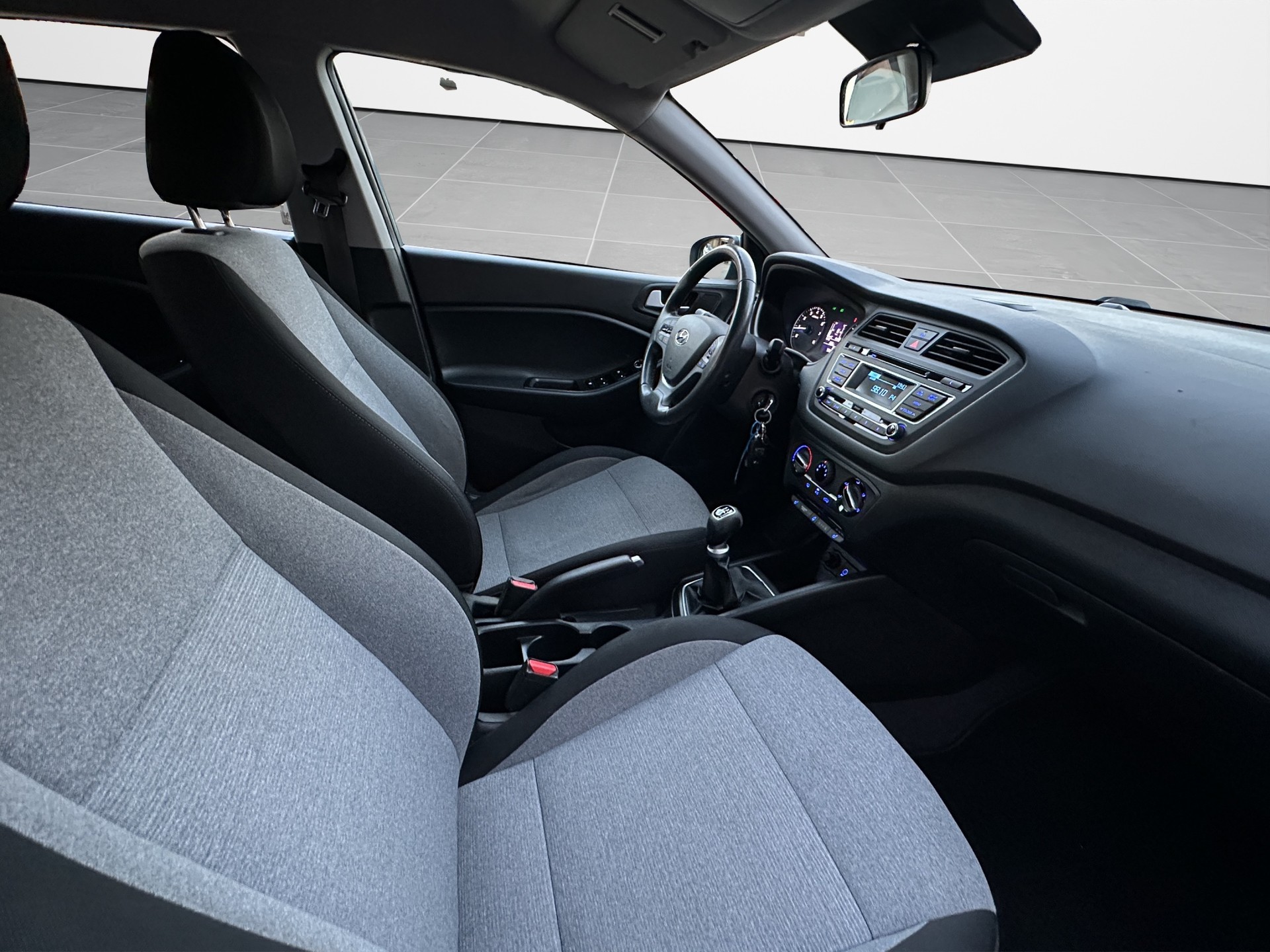 HYUNDAI i20 1.2 Amplia-image-15
